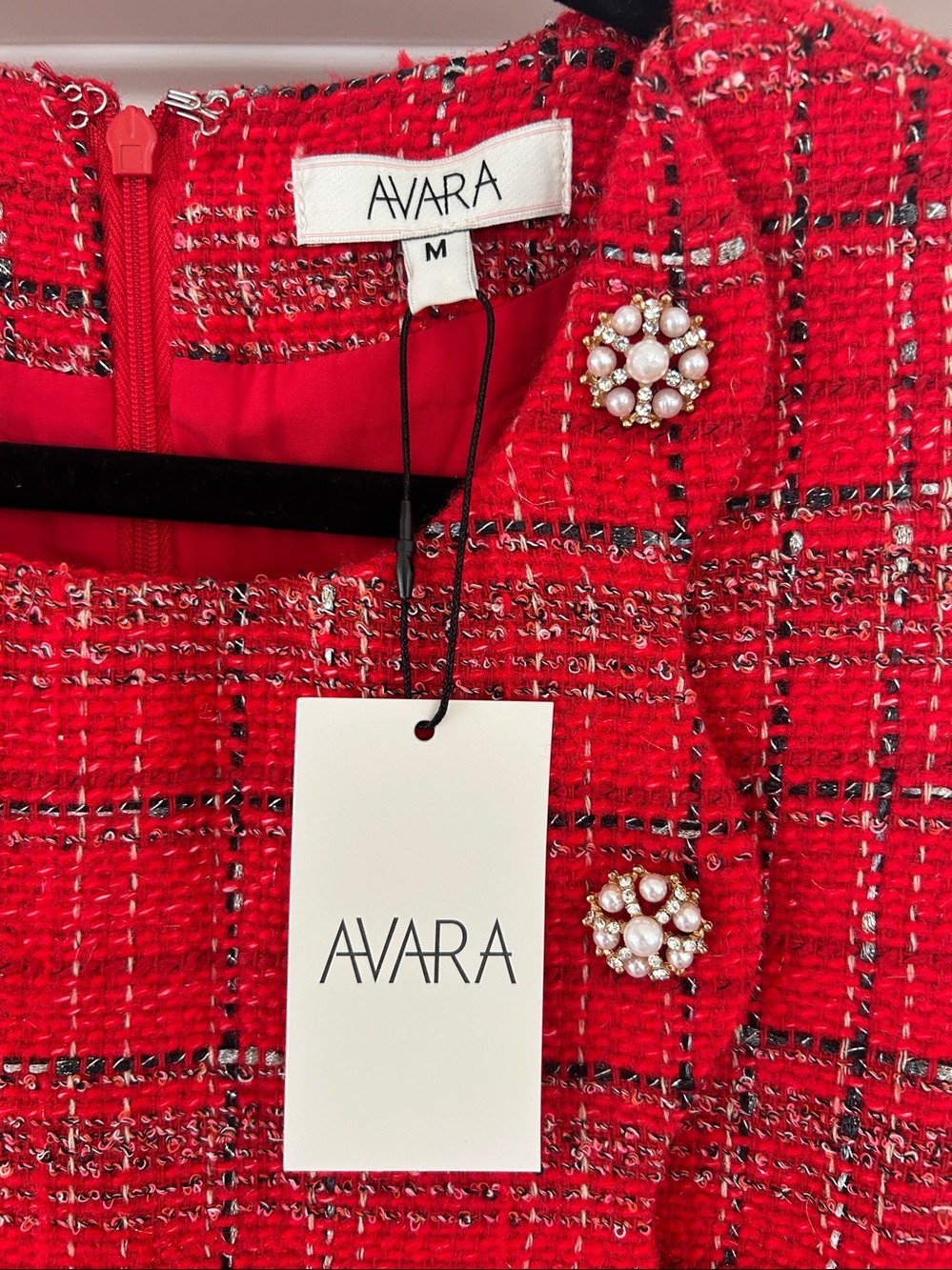 NWT Avara Noelle Red Tweed Pearl Button Mini Dress Size Medium MSRP $98 - Picture 4 of 10